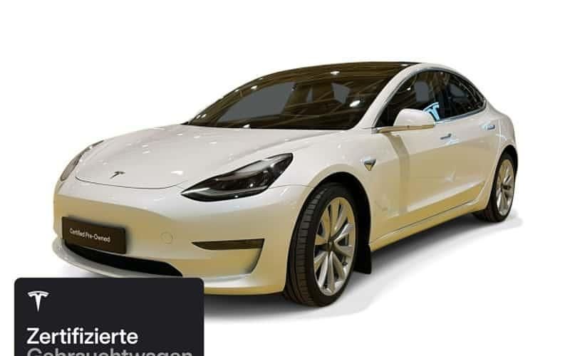 Weiß Gebraucht 2020 Tesla Model 3 Long Range RWD Limousine | 24.700 € (Fairer Preis) - Bild 1/4