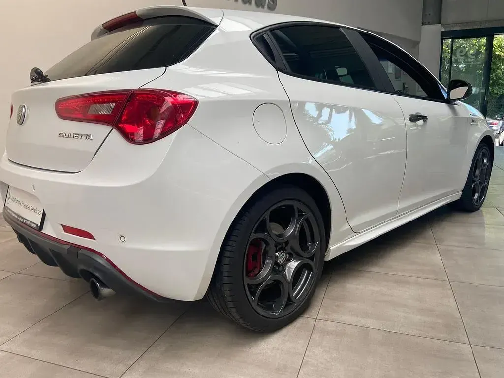 Gebraucht Alfa Romeo Giulietta Veloce 241 PS (177 kW) 2017 Weiß Kleinwagen