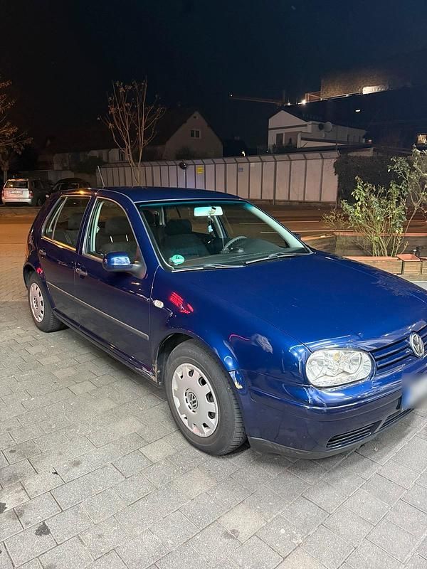 Gebraucht VW Golf IV 101 PS (74 kW) 2000 Blau Kleinwagen
