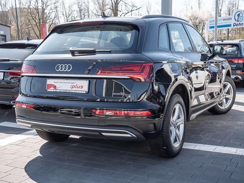 Second-hand Audi Q5 Sport 204 CP (150 kW) 2023 Negru SUV