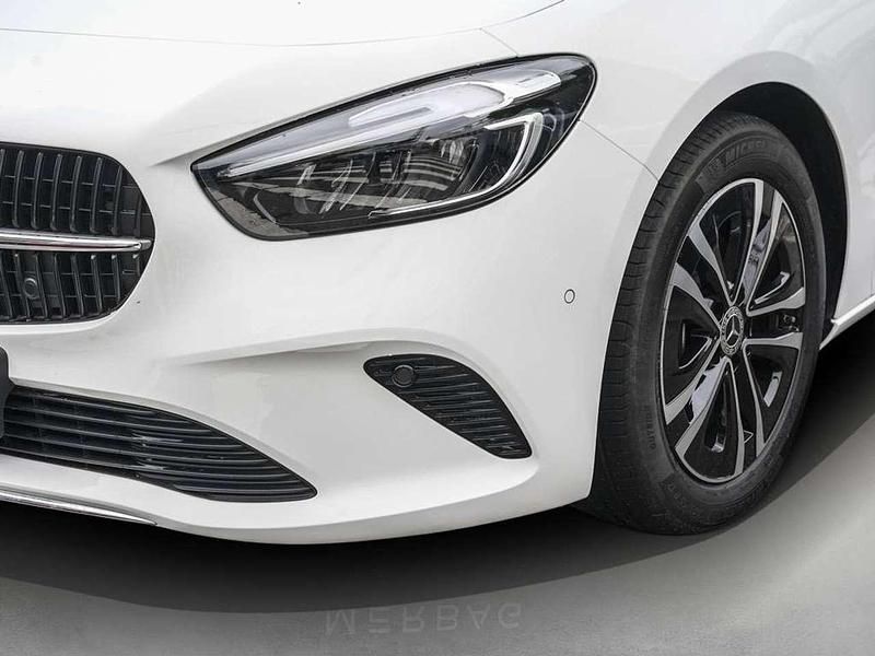 Gebraucht Mercedes B200 Progressive 150 PS (110 kW) 2024 Weiß Van / Kleinbus