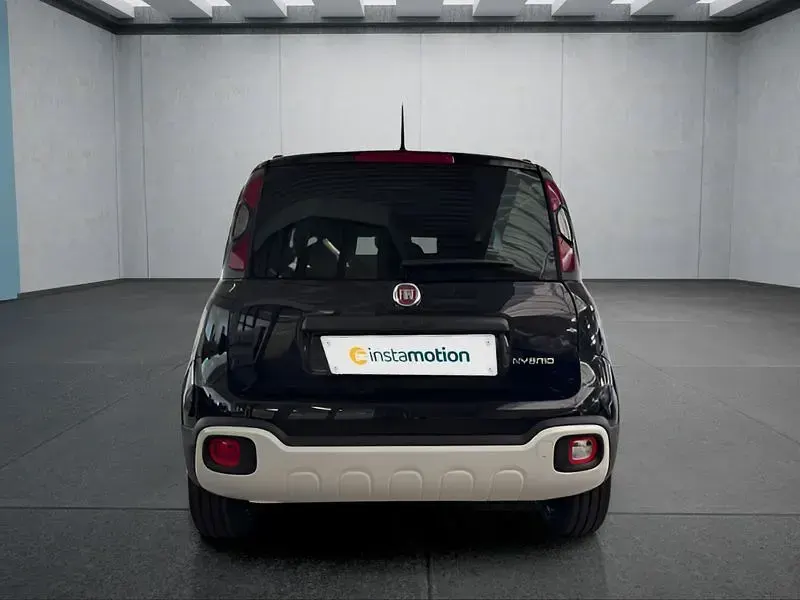 Neu Fiat Panda Cross Cross 65 PS (47 kW) 2026 Schwarz Kleinwagen