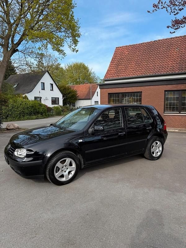 Second-hand VW Golf IV 75 CP (55 kW) 2003 Hatchback