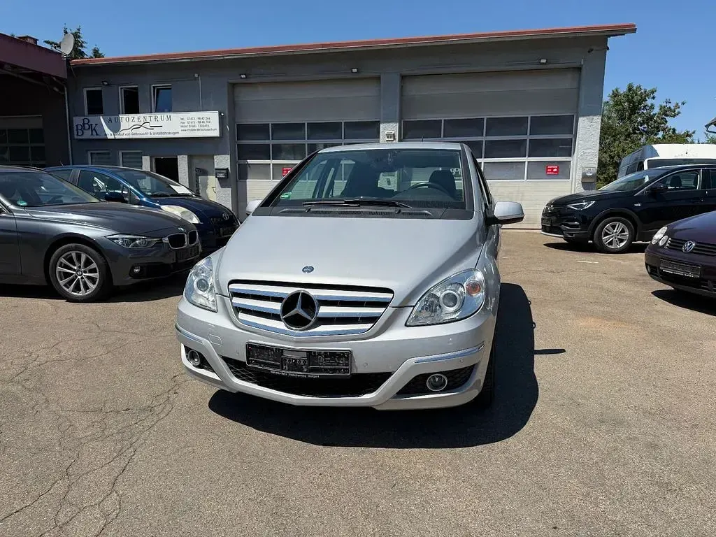 Gebraucht Mercedes B200 136 PS (100 kW) 2008 Silber Van / Kleinbus