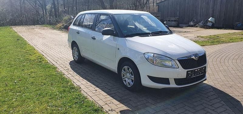 Gebraucht Skoda Fabia 75 PS (55 kW) 2011 Weiß Kombi