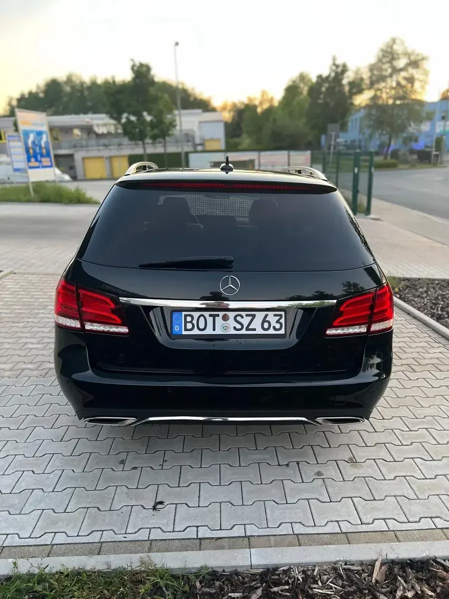 Gebraucht Mercedes E250 204 PS (150 kW) 2013 Schwarz Kombi