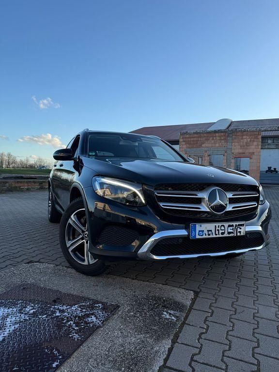 Gebraucht Mercedes GLC250 211 PS (155 kW) 2019 Schwarz SUV