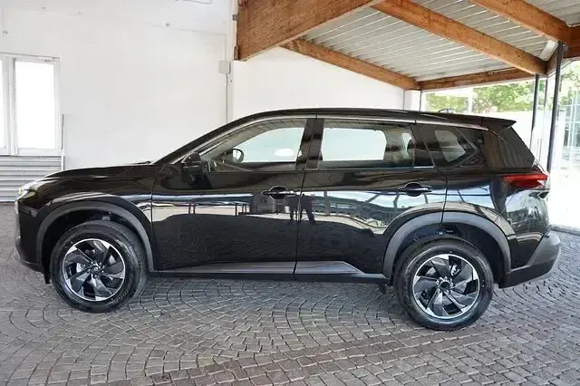 Neu Nissan X-Trail Acenta 163 PS (119 kW) 2026 Diamantschwarzmet. SUV