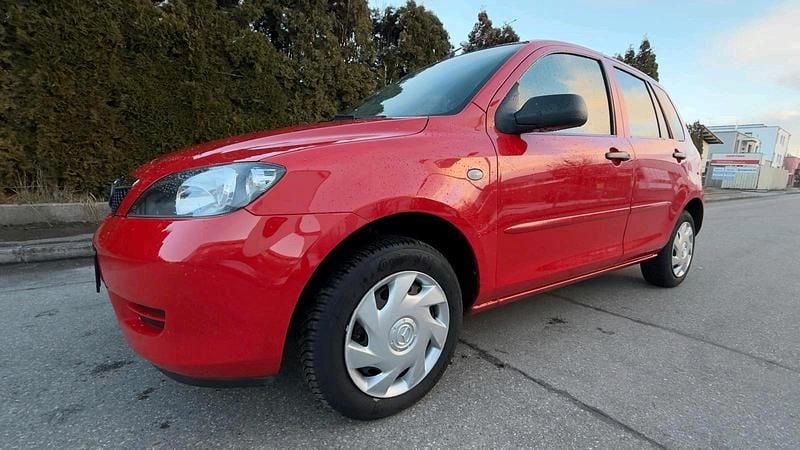 Gebraucht Mazda 2 115 PS (84 kW) 2005 Rot Kleinwagen