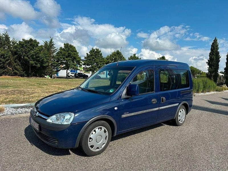 Gebraucht Opel Combo 87 PS (63 kW) 2003 Blau Van / Kleinbus