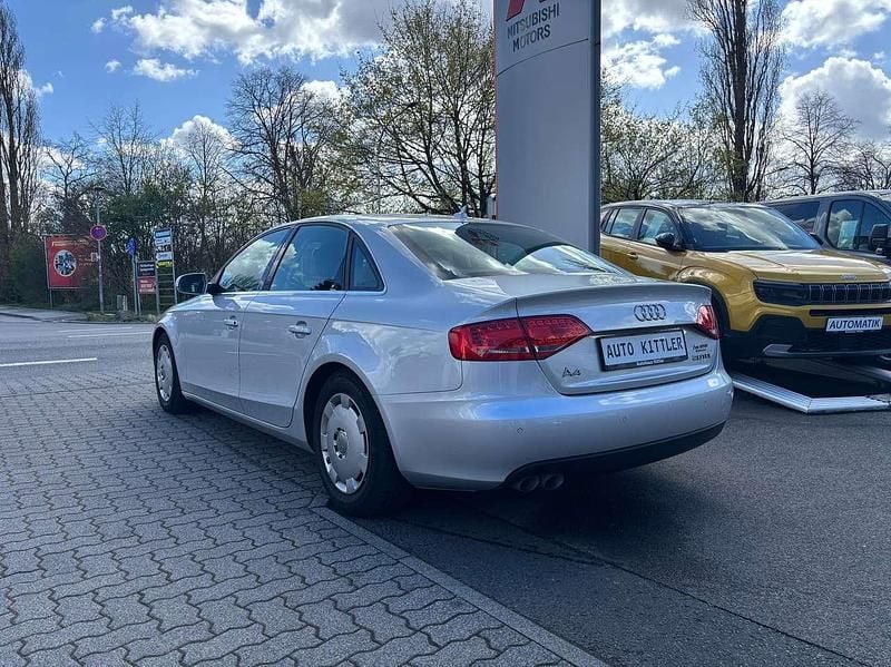 Gebraucht Audi A4 Ambiente 136 PS (100 kW) 2009 Eissilber Limousine