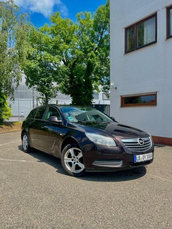 Braun Gebraucht 2013 Opel Insignia Active Kombi | 5.500 € (Etwas zu teuer) - Bild 1/4