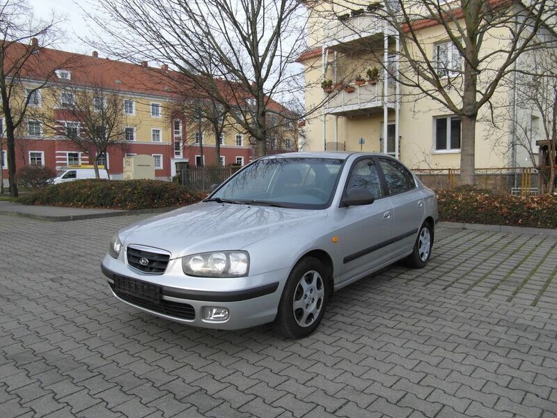 Gebraucht Hyundai Elantra GLS 107 PS (78 kW) 2003 Silber Limousine