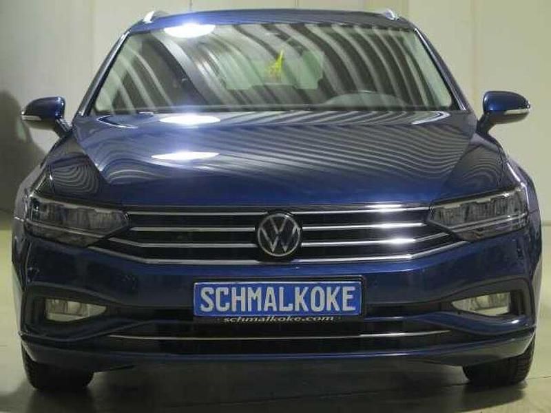 Aquamarine blue (metallic) Gebraucht 2023 VW Passat Business Kombi | 23.750 € (Guter Preis) - Bild 1/4