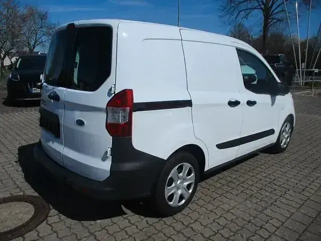 Używany Ford Transit Trend 101 KM (74 kW) 2023 Biały Van