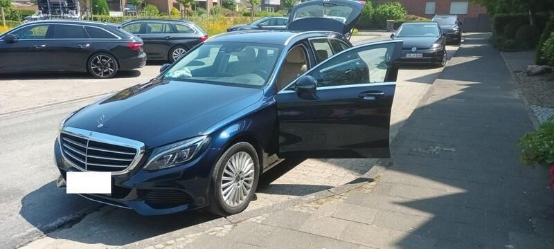 Blau Gebraucht 2017 Mercedes C200 Exclusive Kombi | 21.490 € (Etwas zu teuer) - Bild 1/4