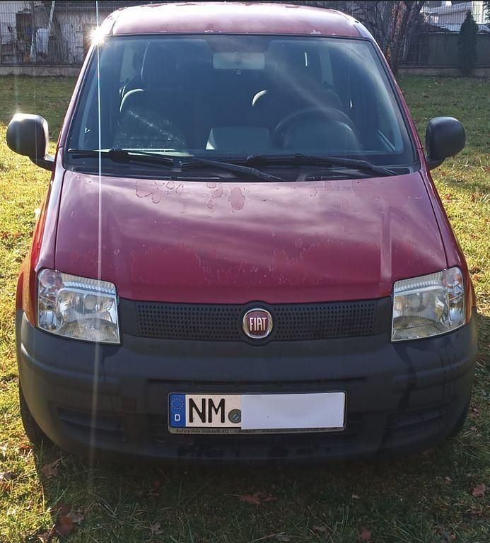 Rot Gebraucht 2010 Fiat Panda Dynamic Limousine | 2.190 € (Teuer) - Bild 1/4