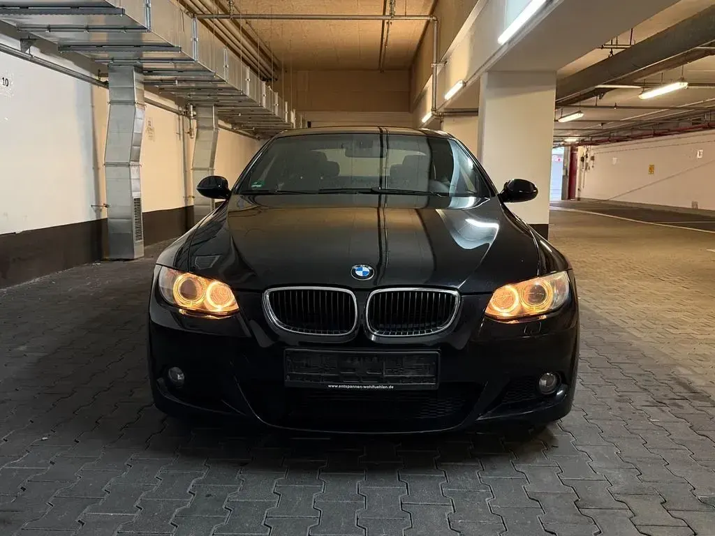 Gebraucht BMW 320 M Sport 184 PS (135 kW) 2010 Schwarz Coupé