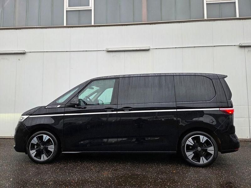 Gebraucht VW Multivan Style 218 PS (160 kW) 2023 Deep black Van