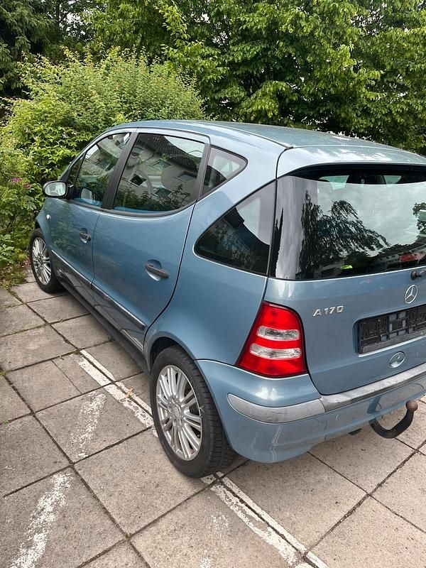 Blau Gebraucht 2002 Mercedes A170 Kleinwagen | 1.550 € (Fairer Preis) - Bild 1/4