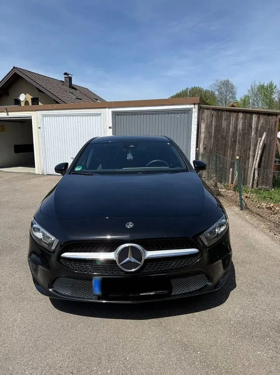 Gebraucht Mercedes A200 163 PS (119 kW) 2019 Schwarz Limousine