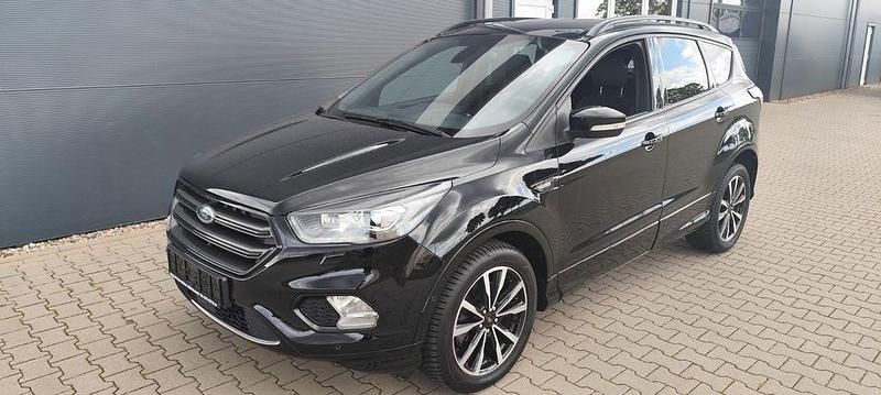 Gebraucht Ford Kuga ST-Line 179 PS (131 kW) 2020 Schwarz SUV