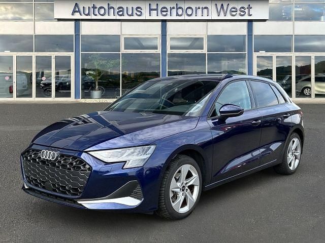 Gebraucht Audi A3 Advanced Plus 116 PS (85 kW) 2025 Blau Limousine