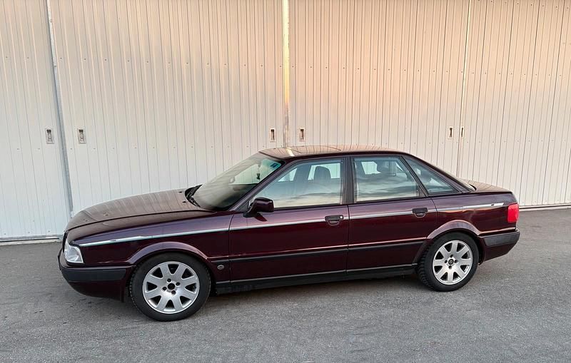 Gebraucht Audi 80 133 PS (97 kW) 1993 Rot Limousine
