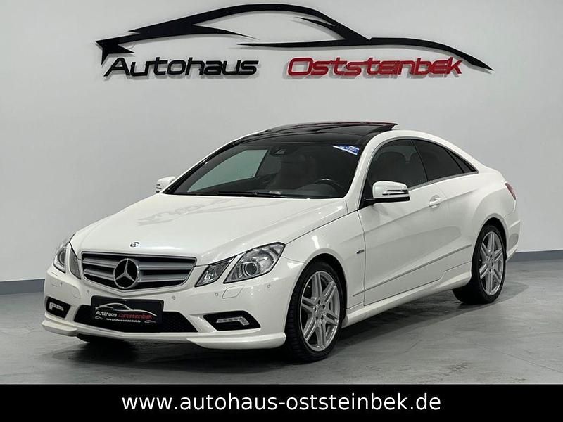 Weiß Gebraucht 2010 Mercedes E350 AMG line Coupé | 16.490 € (Teuer) - Bild 1/4