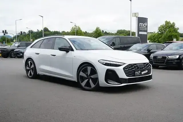 Gebraucht Audi A5 S-Line 204 PS (150 kW) 2025 Weiß Kombi