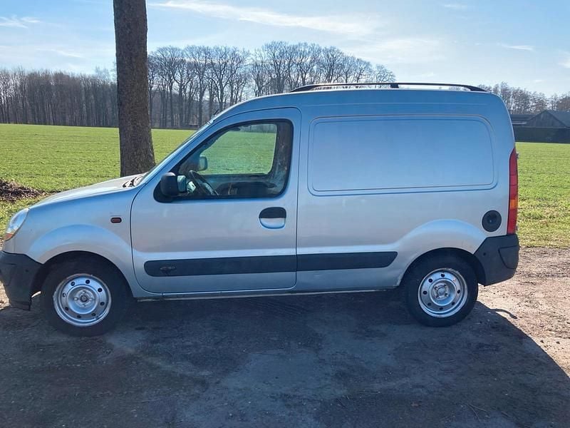 Gebraucht Renault Kangoo 69 PS (50 kW) 2001 Silber Van / Kleinbus