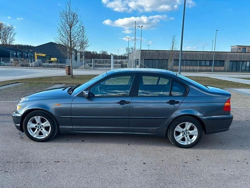 Gebraucht BMW 318 143 PS (105 kW) 2002 Grau Limousine