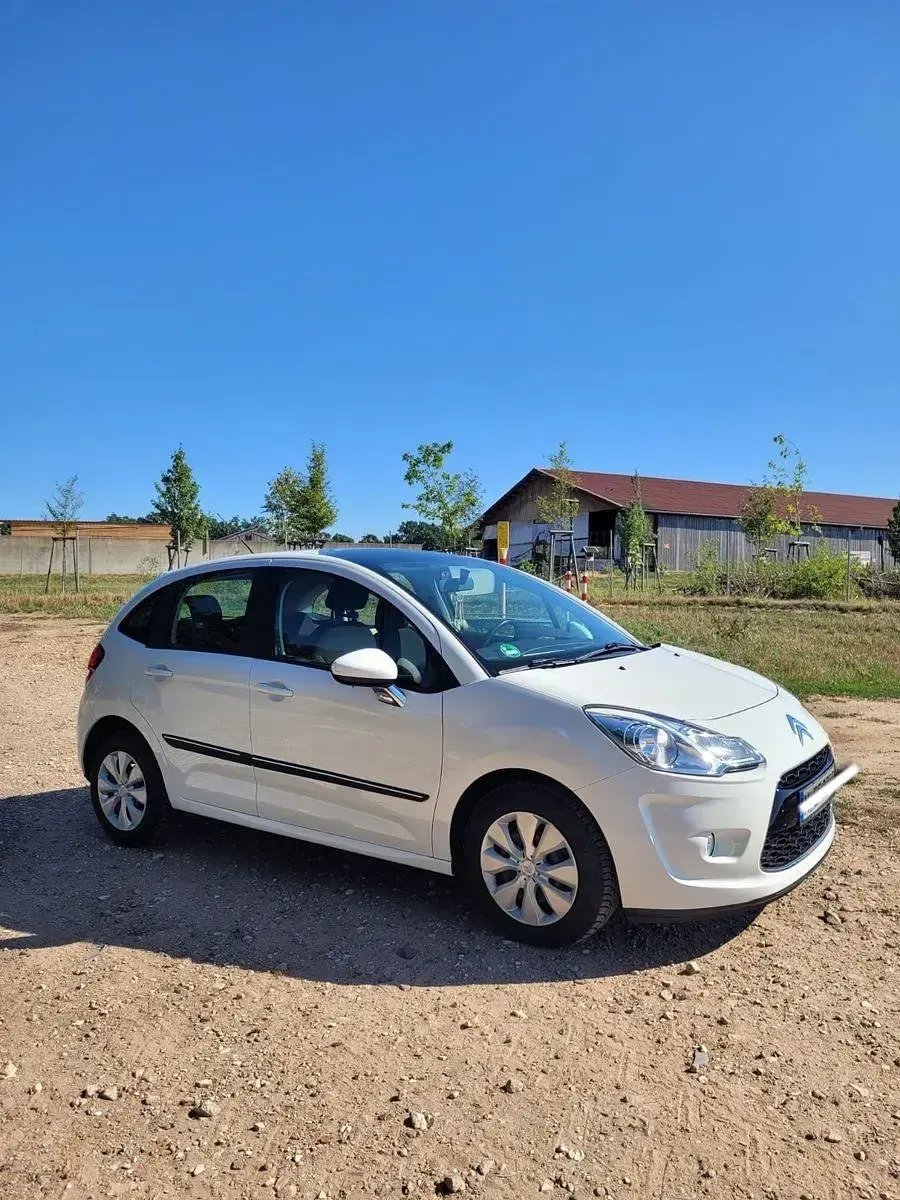 Gebraucht Citroën C3 Tendance 73 PS (53 kW) 2011 Weiß Kleinwagen