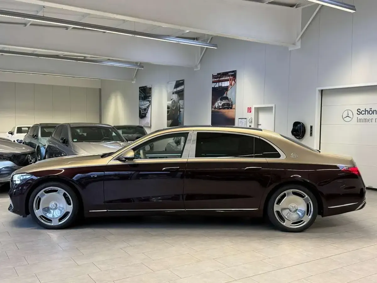 Gebraucht Mercedes S680 Maybach 612 PS (450 kW) 2024 Rot Limousine