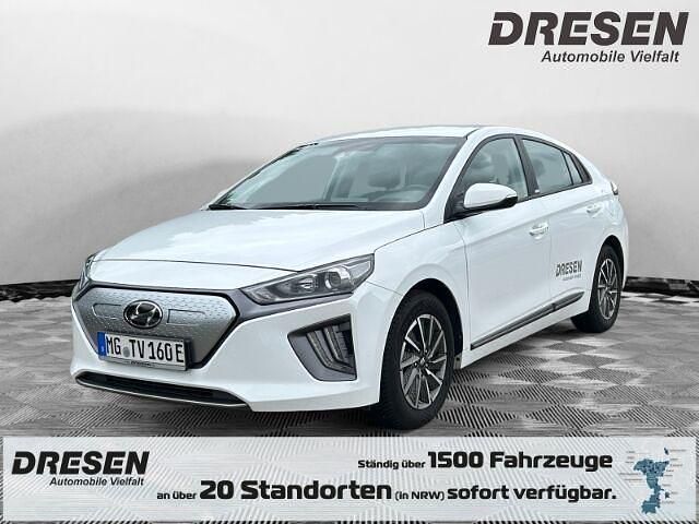 Weiss Gebraucht 2022 Hyundai Ioniq Trend Kleinwagen | 19.940 € (Fairer Preis) - Bild 1/2