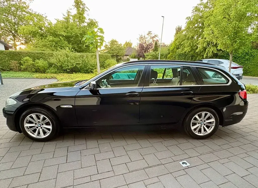 Gebraucht BMW 525 218 PS (160 kW) 2012 Schwarz Limousine