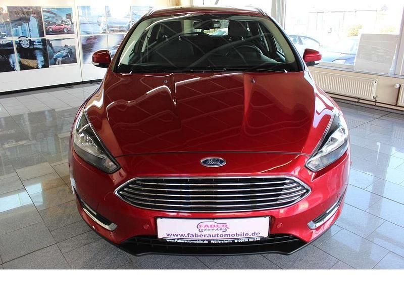 Używany Ford Focus Titanium 150 KM (110 kW) 2018 Czerwony Kombi