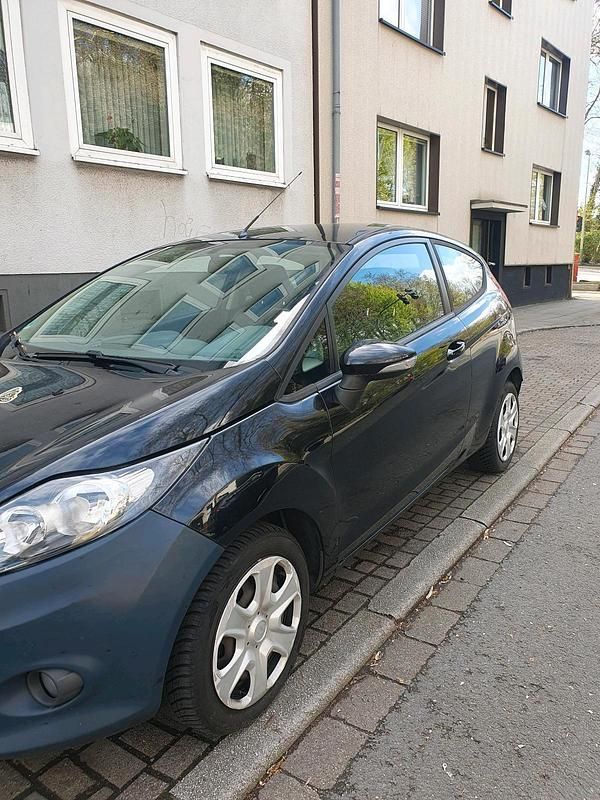 Gebraucht Ford Fiesta 82 PS (60 kW) 2011 Schwarz Kleinwagen
