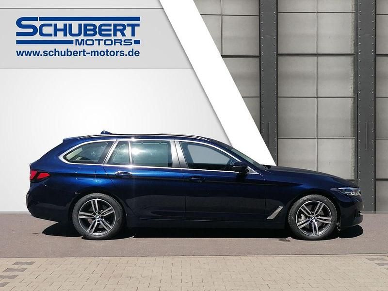 Gebraucht BMW 530 286 PS (210 kW) 2022 Blau Kombi