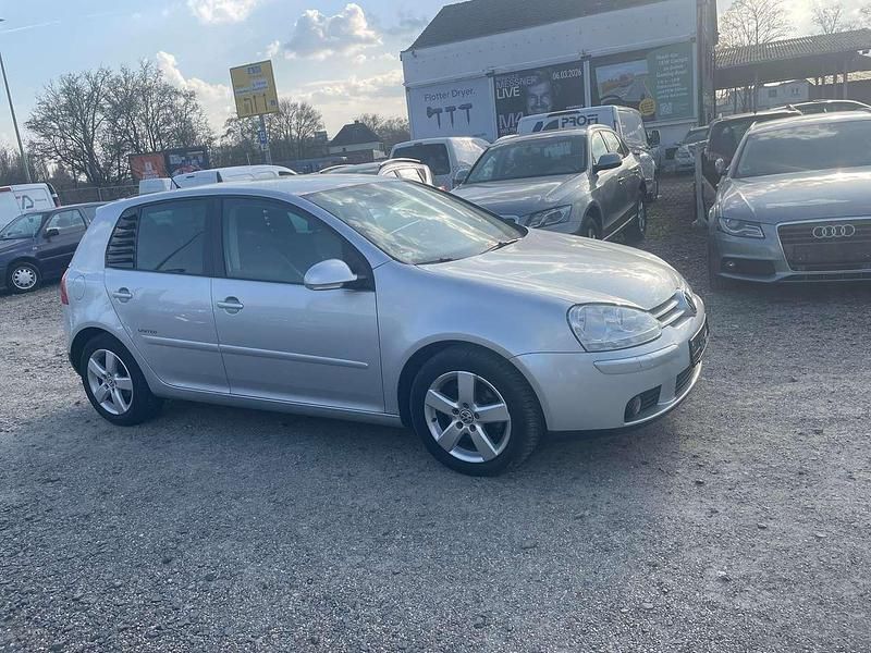 Gebraucht VW Golf VI United 105 PS (77 kW) 2008 Reflexsilber metallic Kleinwagen