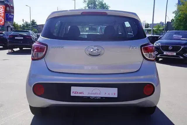 Gebraucht Hyundai i10 Trend 100 PS (73 kW) 2019 Silber Kleinwagen
