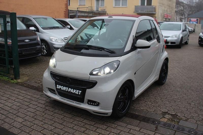 Weiß Gebraucht 2014 Smart ForTwo Cabrio Brabus Cabrio | 13.750 € (Etwas zu teuer) - Bild 1/4