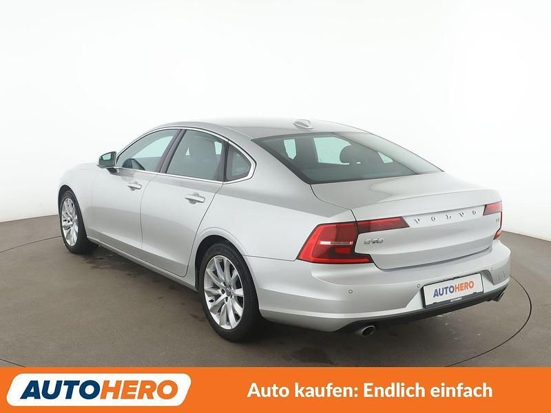 Gebraucht Volvo S90 Momentum 190 PS (139 kW) 2018 Grau Limousine