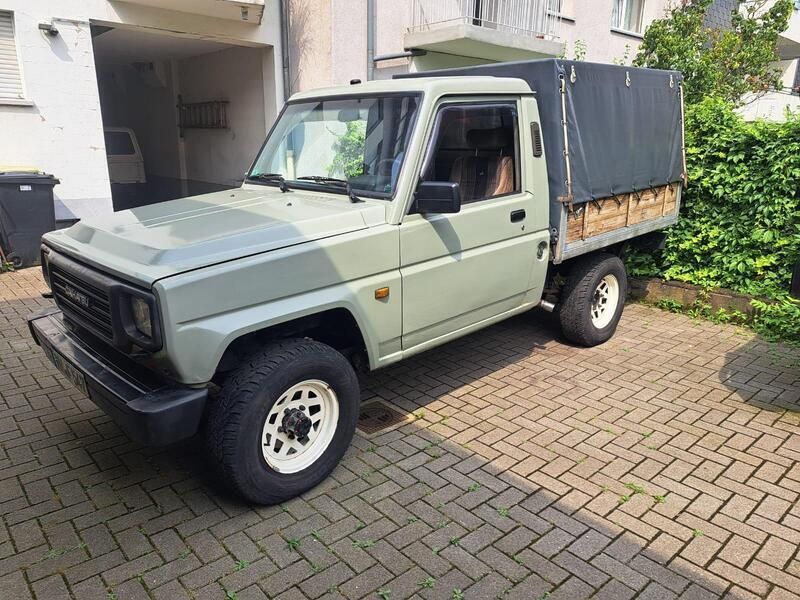 Grau Gebraucht 1990 Daihatsu Rocky SUV | 17.900 € - Bild 1/4