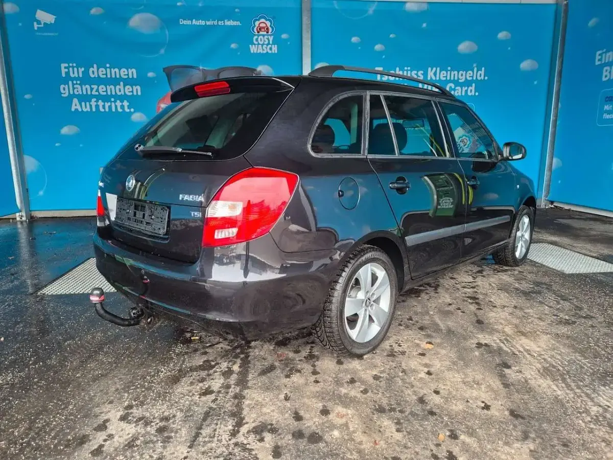 Gebraucht Skoda Fabia Fresh 86 PS (63 kW) 2013 Schwarz Kombi