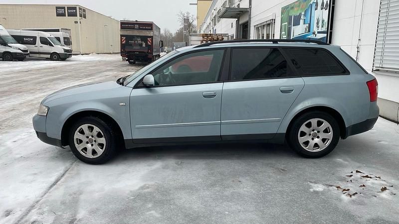 Gebraucht Audi A4 131 PS (96 kW) 2003 Blau Kombi