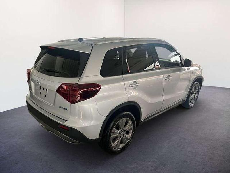 Gebraucht Suzuki Vitara Comfort 129 PS (94 kW) 2024 Savannah ivory metallic / cosmic SUV