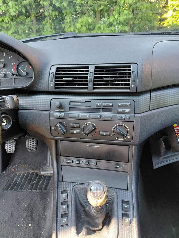 Gebraucht BMW 318 Cabriolet 143 PS (105 kW) 2002 Silber Cabrio