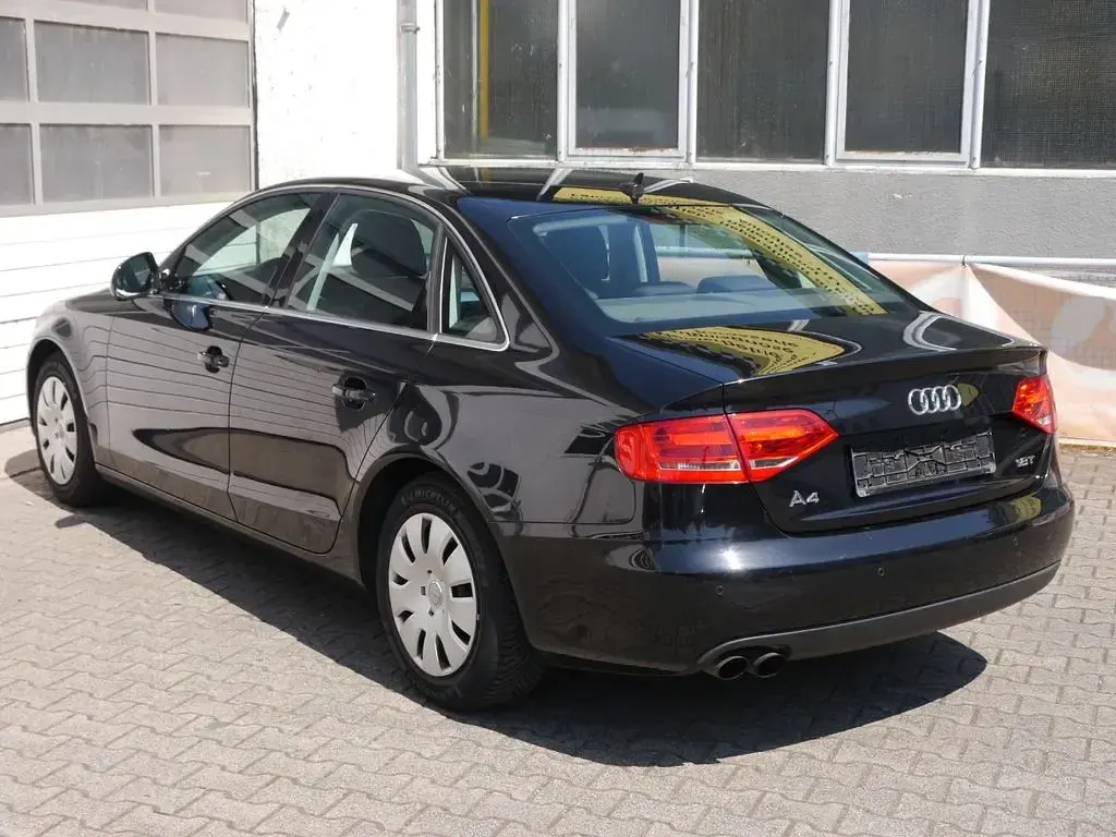 Gebraucht Audi A4 Ambition 160 PS (117 kW) 2009 Schwarz Limousine