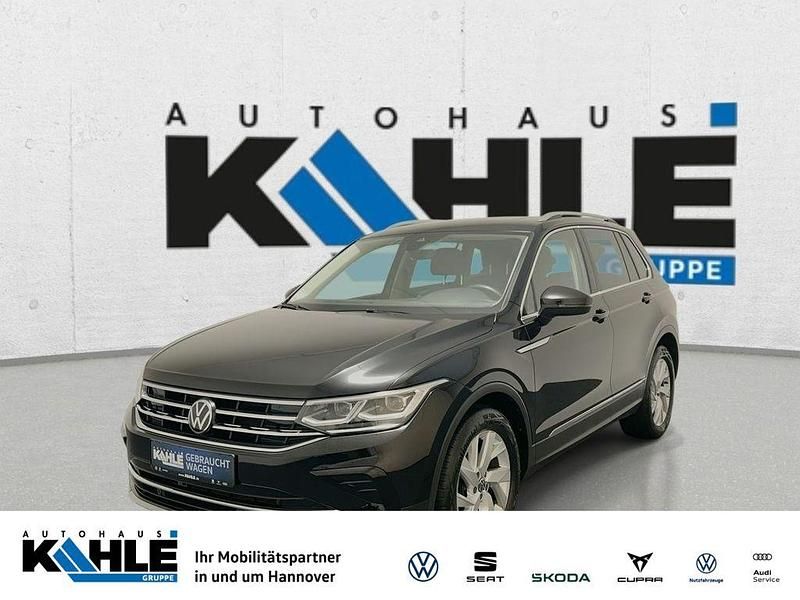 Deep black perleffekt Gebraucht 2023 VW Tiguan Elegance SUV | 26.490 € (Fairer Preis) - Bild 1/4